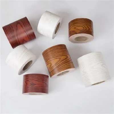 Cabinet care acoperă suprafețe film de plastic